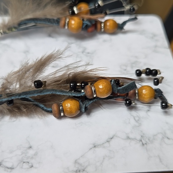 Vintage Feather and Bead Dangle Earrings - Picture 15 of 17